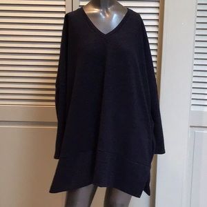 Bellamie Women’s v neck black blue sweater